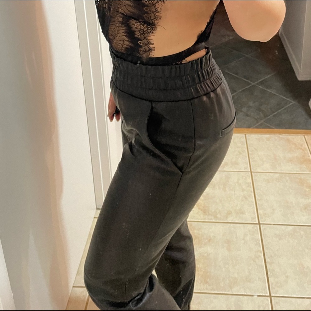 VERONICA BEARD Wasia leather jogger - Picture 13 of 14